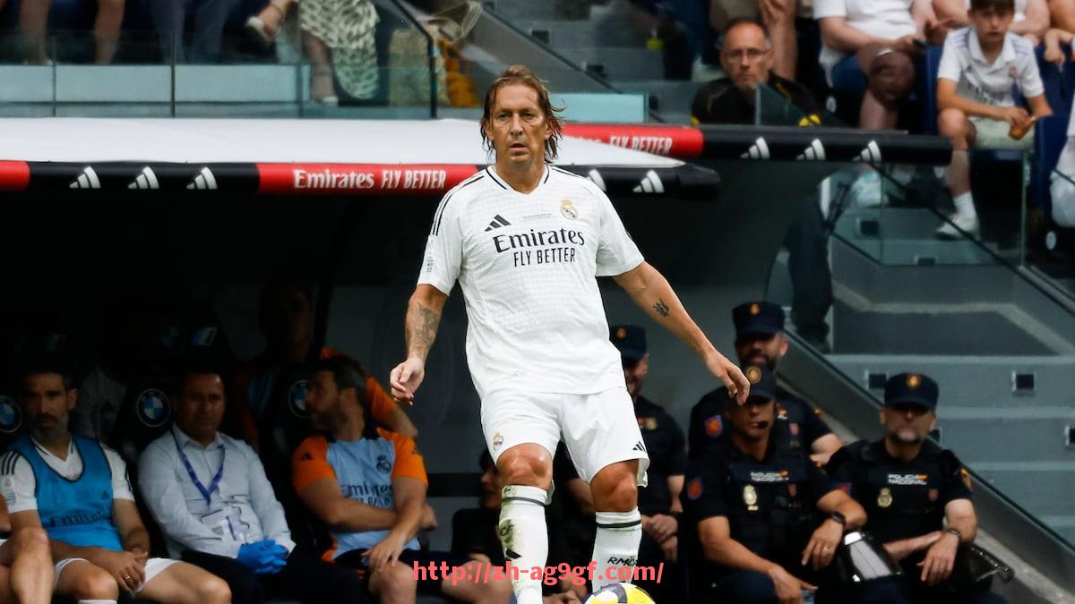 ag9游会-英超球队主场上座人数排名及球市热度分析